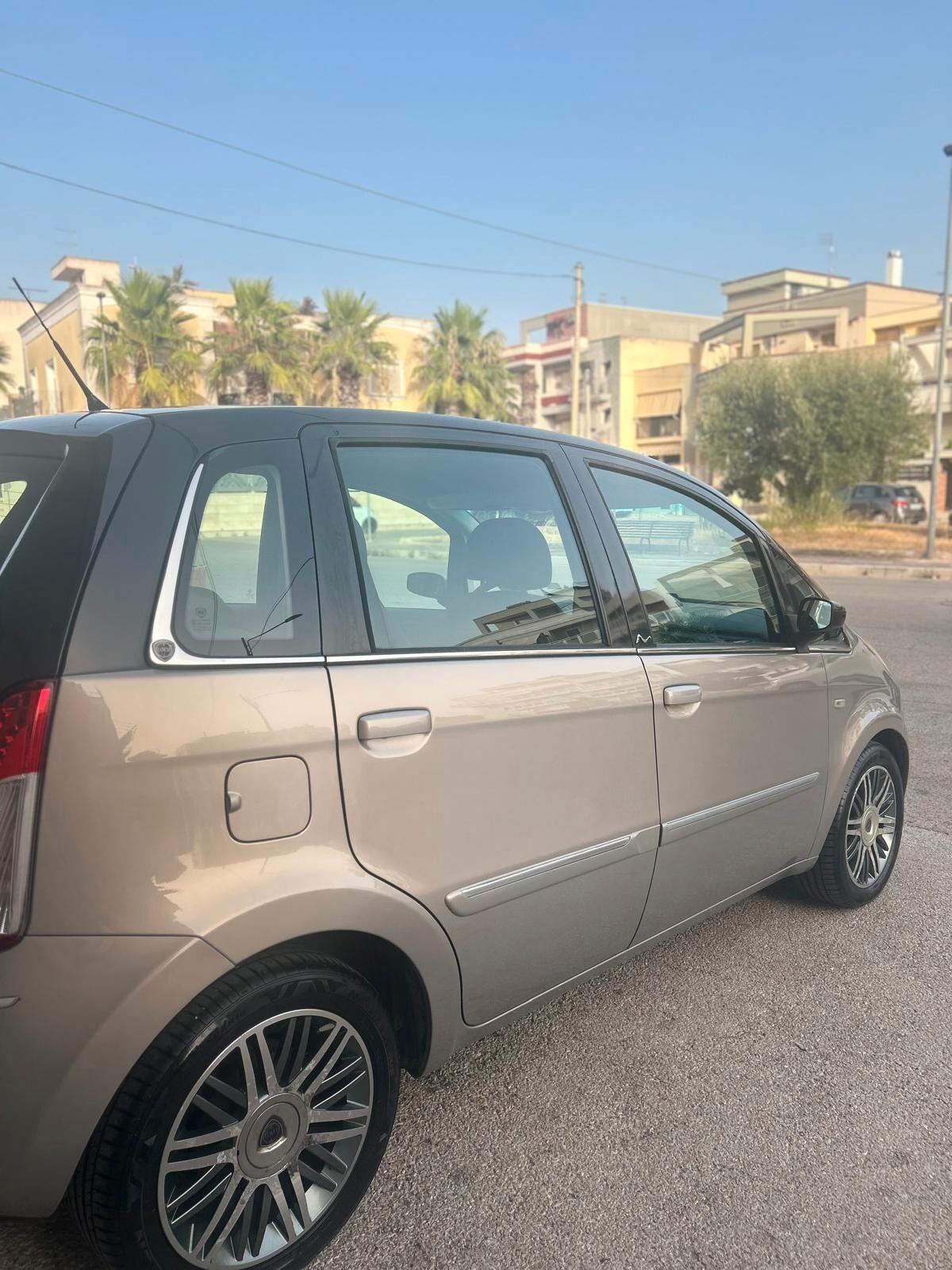 Lancia MUSA 1.3 Multijet 16V 70 CV Argento