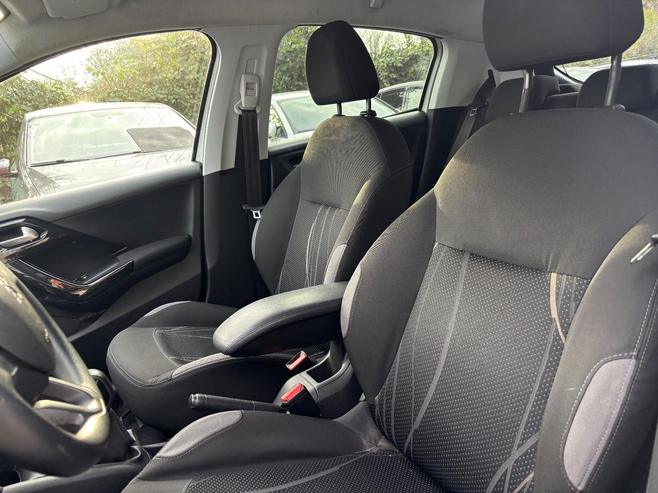 Peugeot 208 1.4 HDi 5 porte Active