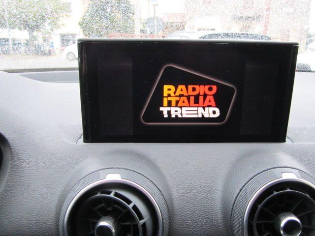 AUDI Q2 35 TDI S tronic Business