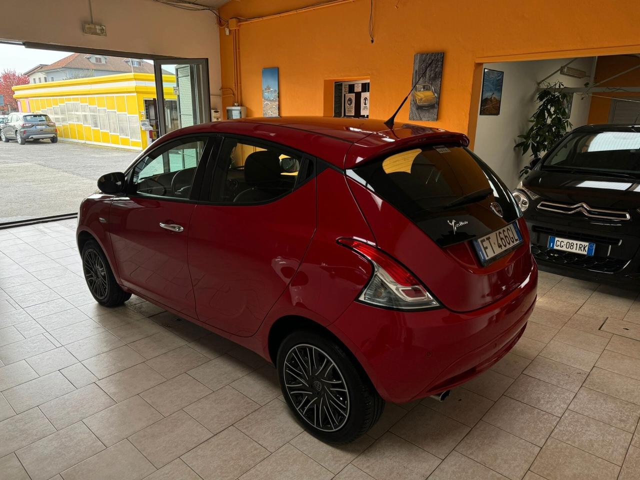 Lancia Ypsilon 1.2 69 CV 5 porte S&S Platinum