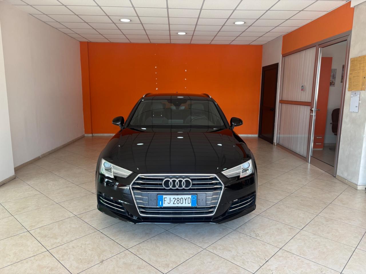 Audi A4 Avant 2.0 TDI 150 CV s-line permute e finanziamenti