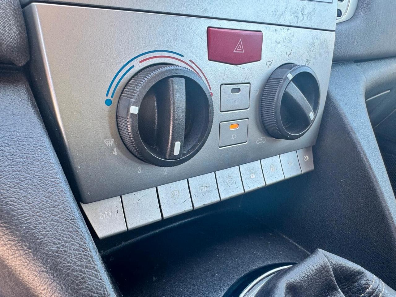 Lancia Ypsilon 1.4 Platino