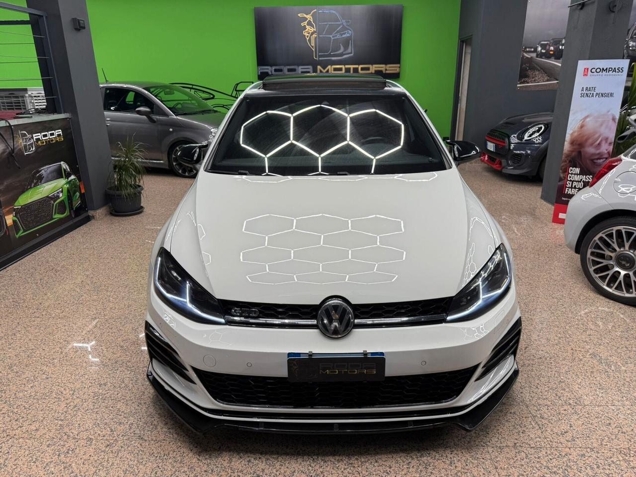 Volkswagen Golf 2.0 GTD TDI DSG CON TETTO 5p. Highline BlueMotion Technology