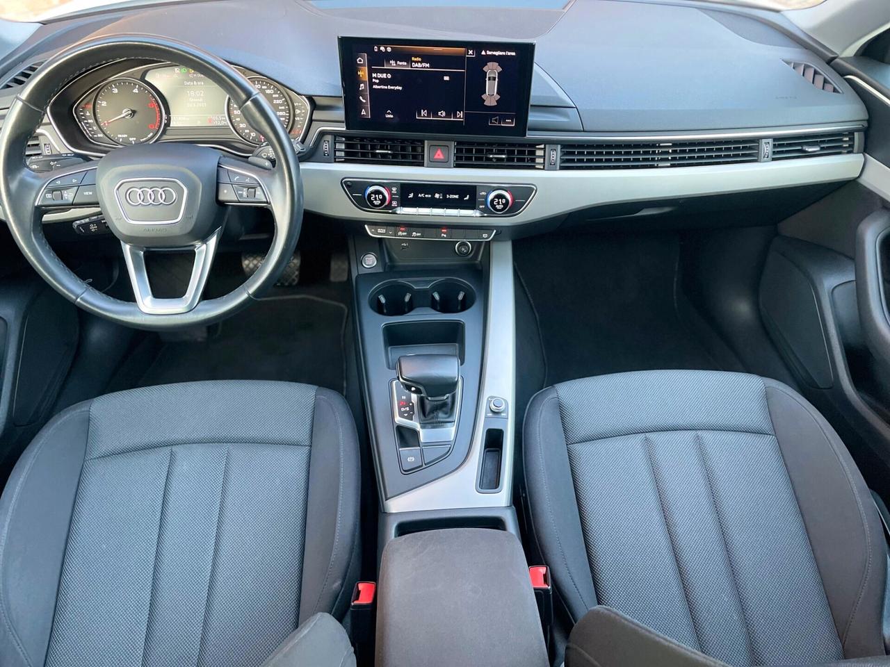 Audi A4 Avant 30 TDI S tronic S line