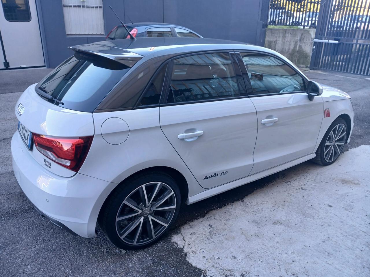 Audi A1 1.0 TFSI ultra*EURO6*NEOPATENTATI