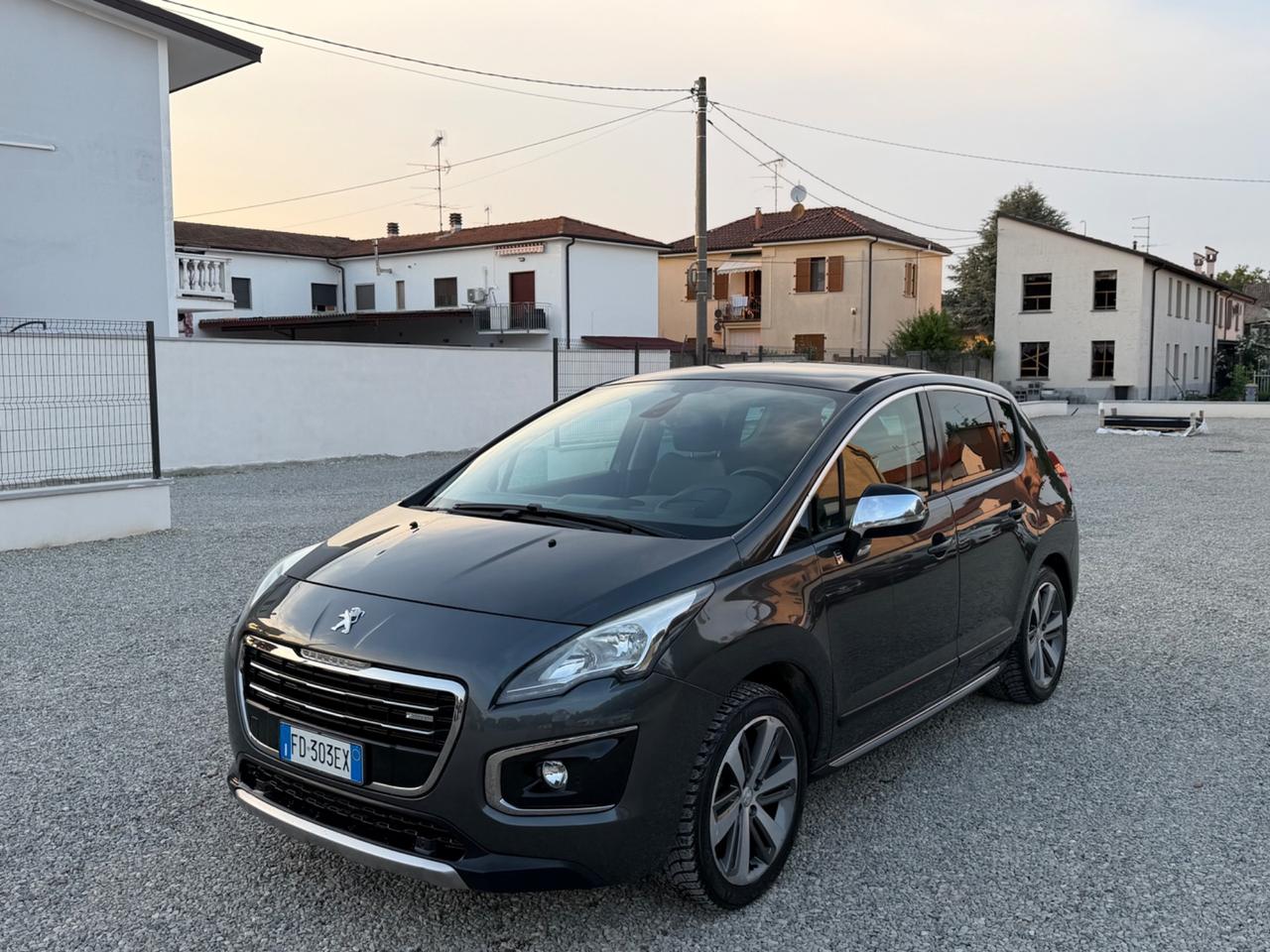 Peugeot 3008 2.0 HDi Diesel+HYbrid4