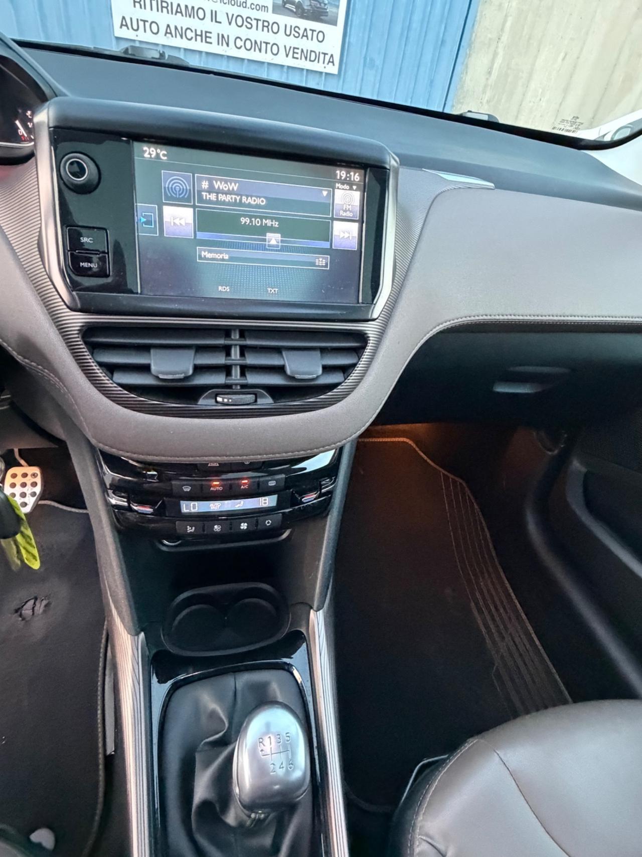 Peugeot 2008 BlueHDi 120 S&S Crossway