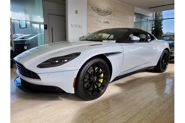 ASTON MARTIN DB11 v12 DBR NOLEGGIO LUNGO TERMINE LEASING ALL INCLUSIVE