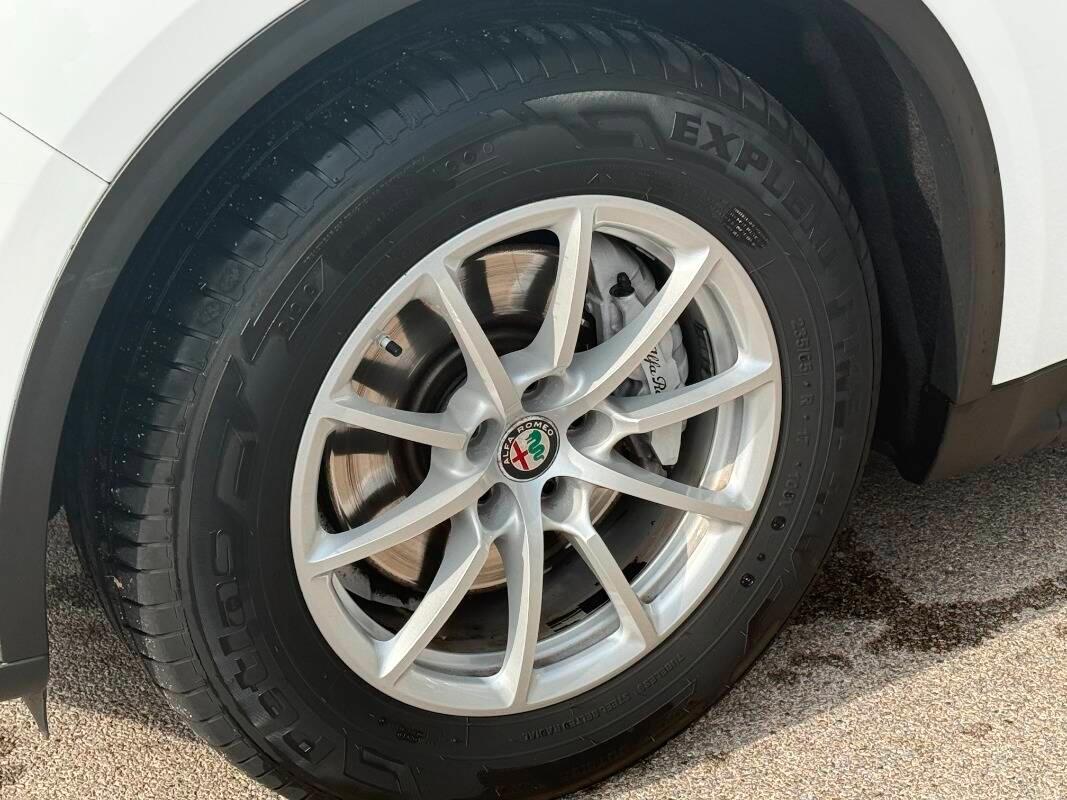 Alfa Romeo Stelvio 2.2 t Business rwd 160cv auto my19