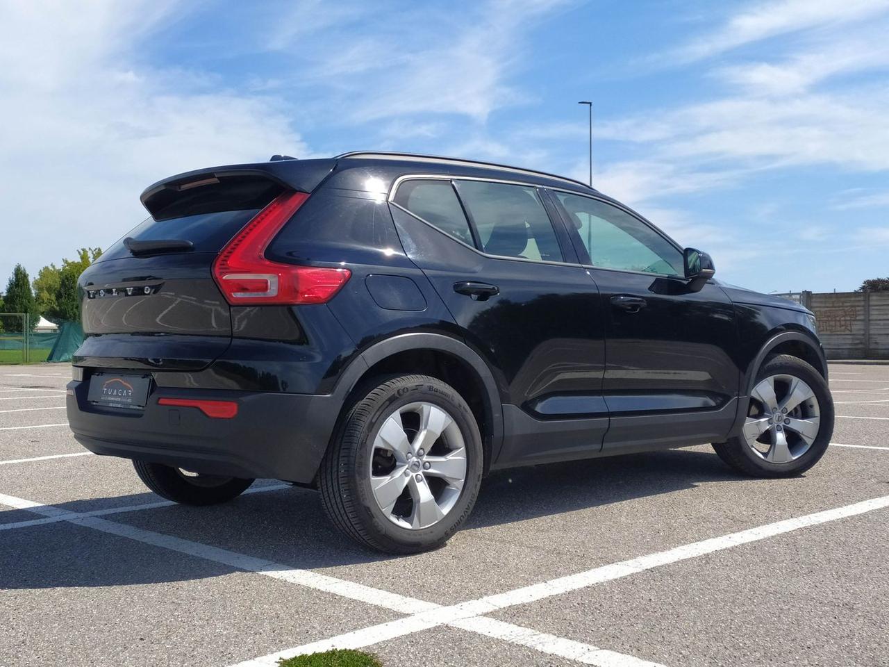 Volvo XC40 Momentum D3 #6463