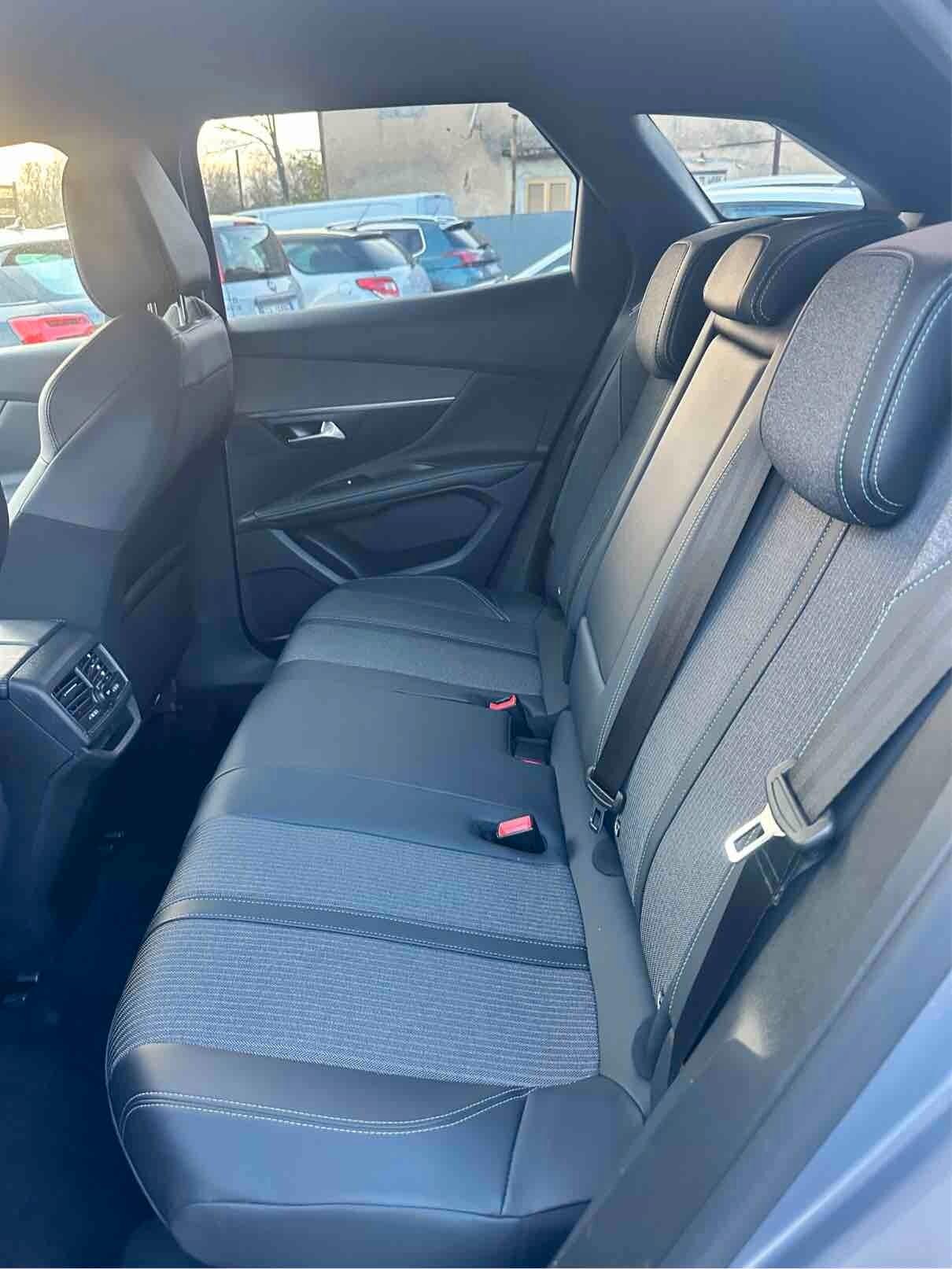 Peugeot 3008 BlueHDi 130 S&S EAT8 Allure Pack