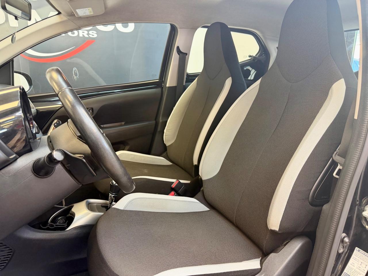 Toyota Aygo 1.0 VVT-i 69 CV 5 porte x-wave MMT