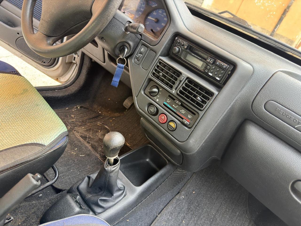 Peugeot 106 1.1i cat 3 porte 68.000km nuova 2001