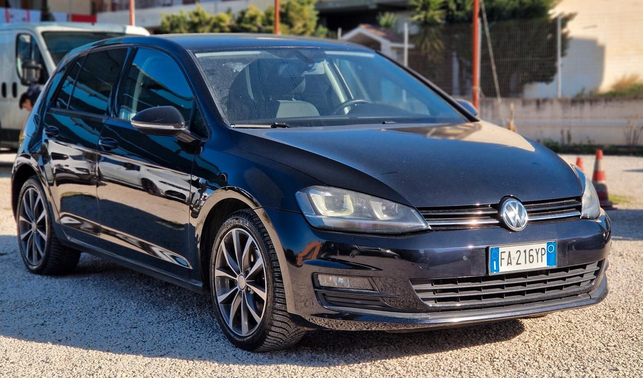 Volkswagen Golf 1.6 TDI 110cv BIXENON RETROCAM NAVI