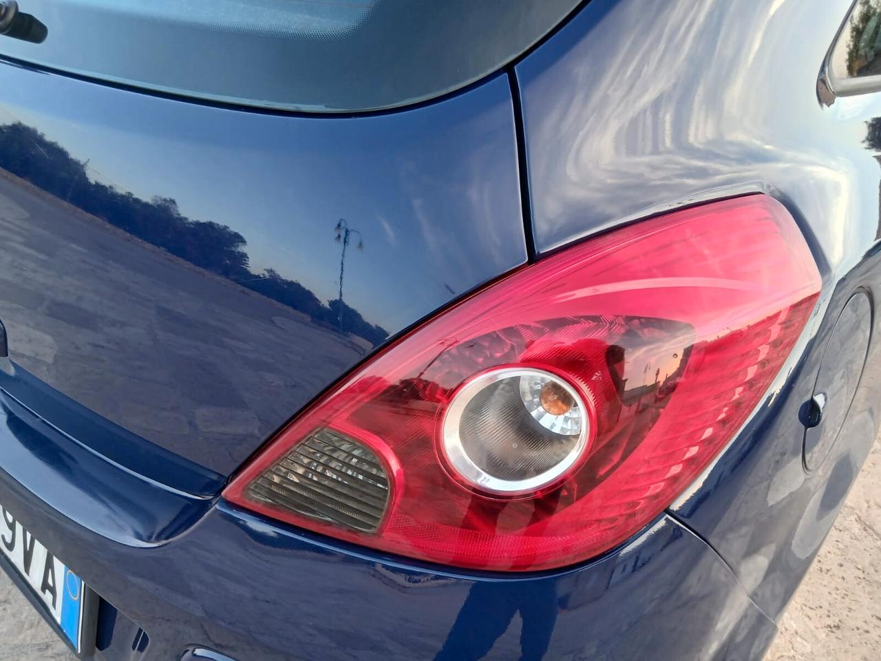 Opel Corsa 1.2 85CV 3 porte GPL-TECH Edition