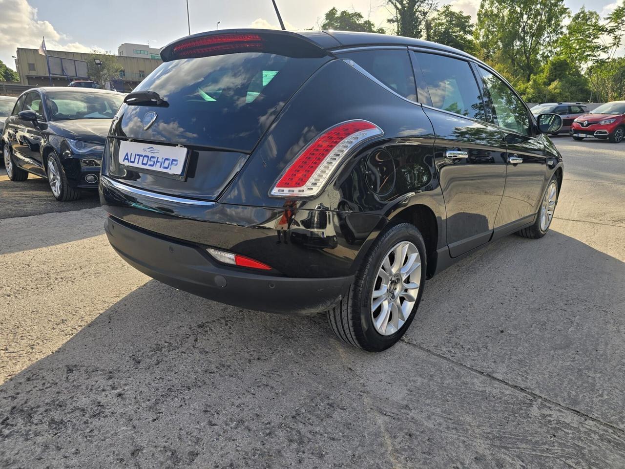 Lancia Delta 1.6 MJT DPF Silver