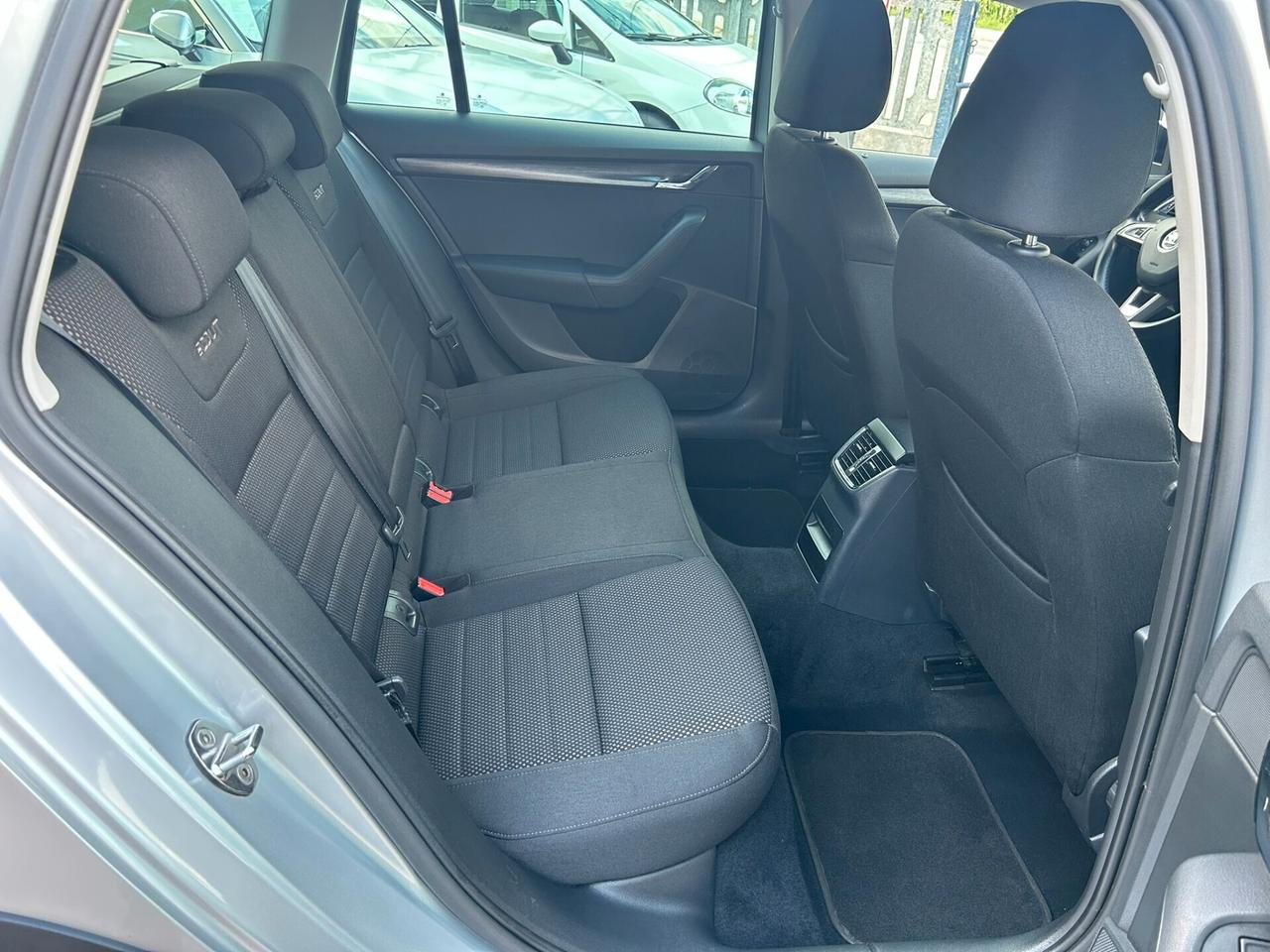 SKODA OCTAVIA WAGON 2.0 TDI 150CV Scout 4x4