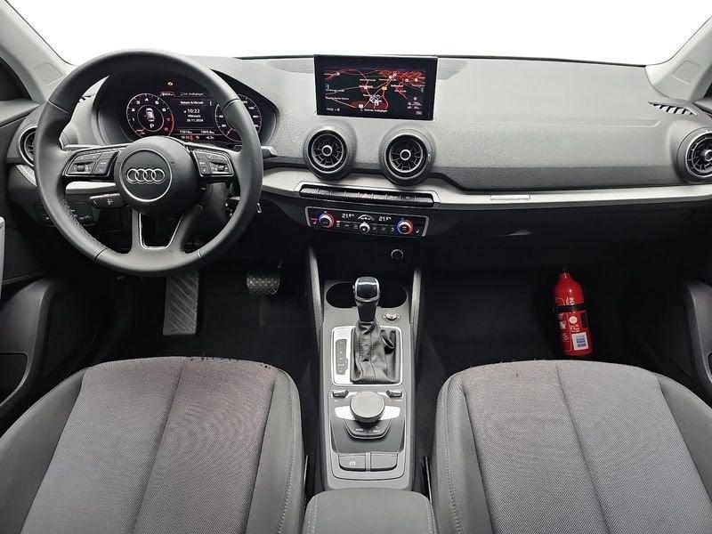 Audi Q2 35 TFSI S tronic S line Navi 17" LED DAB