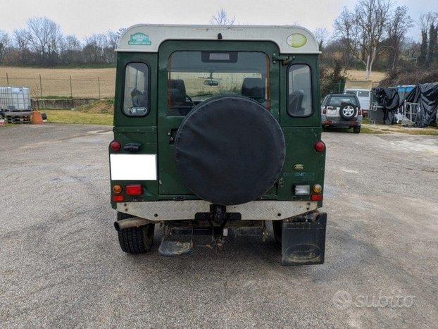 Land Rover Defender 90 2.5 Td5 122CV 4x4