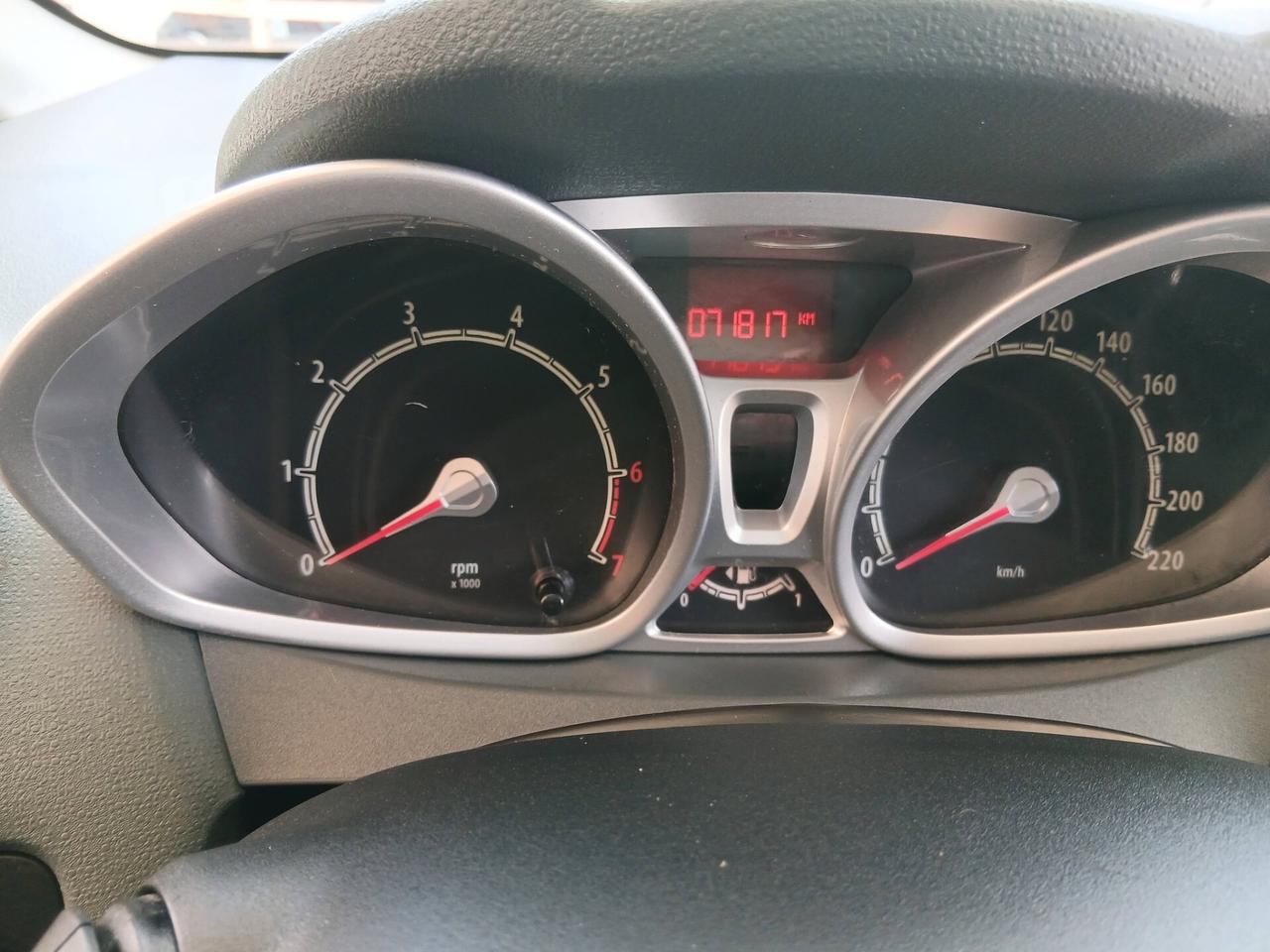 Ford Fiesta 1.2 benzina solo km71000 full 5p 09