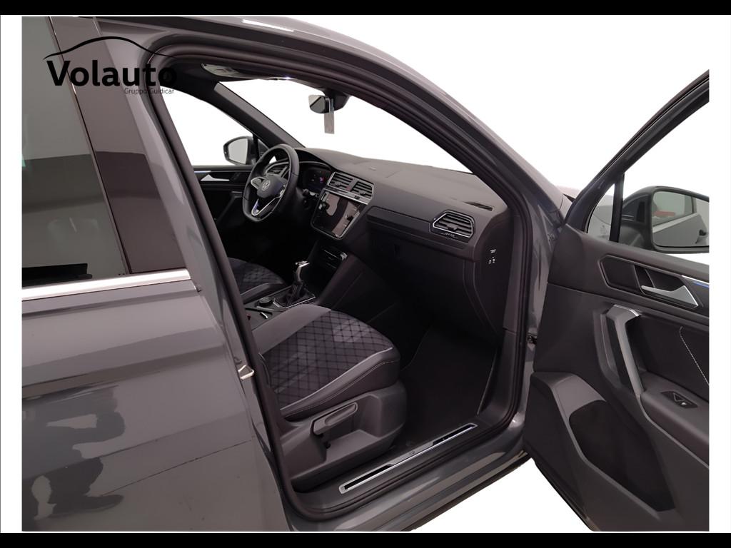 VOLKSWAGEN Tiguan II 2021 - Tiguan 2.0 tsi R-Line 4motion 190cv dsg