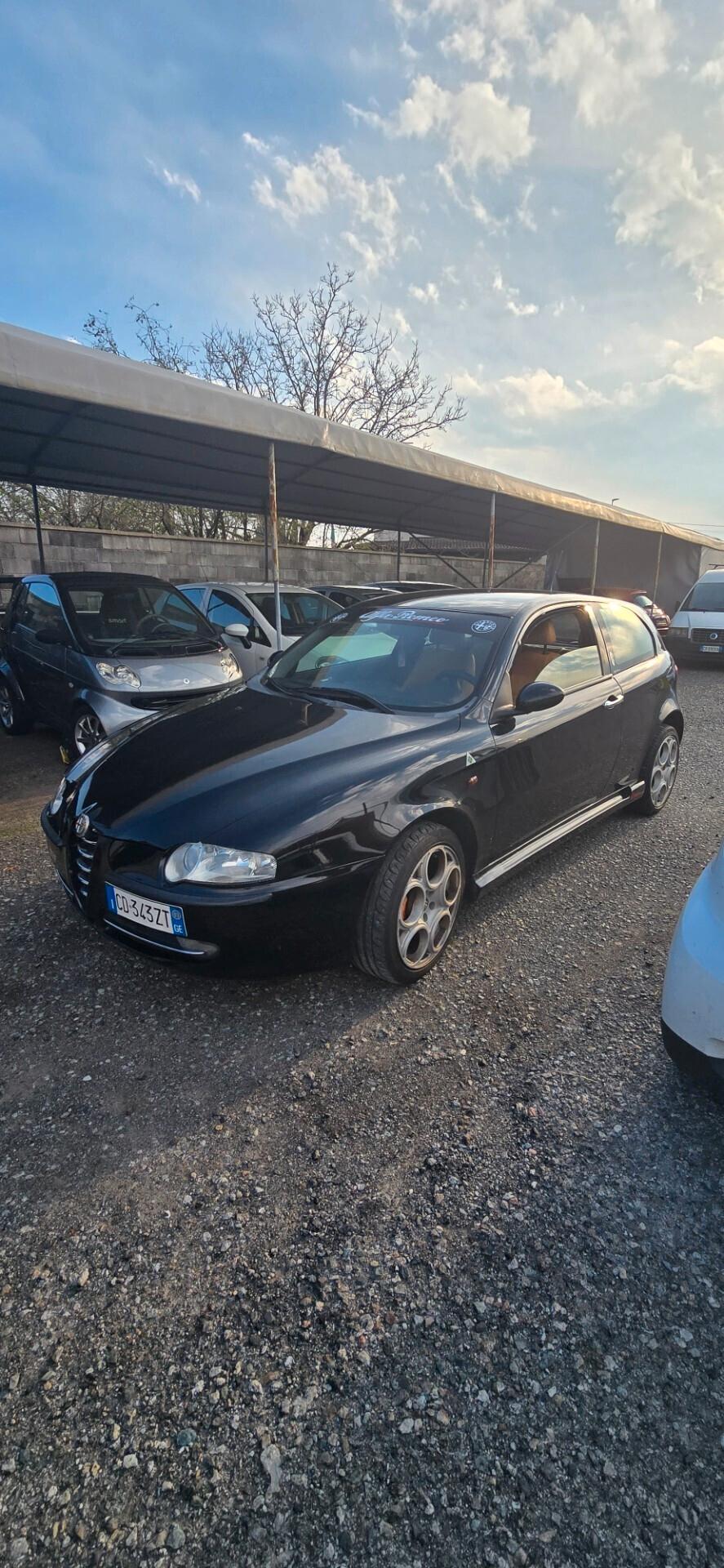 Alfa Romeo 147 1.6i benzina iscritta Asi