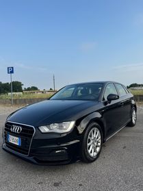 Audi A3 1.6 TDI clean diesel S tronic Ambition