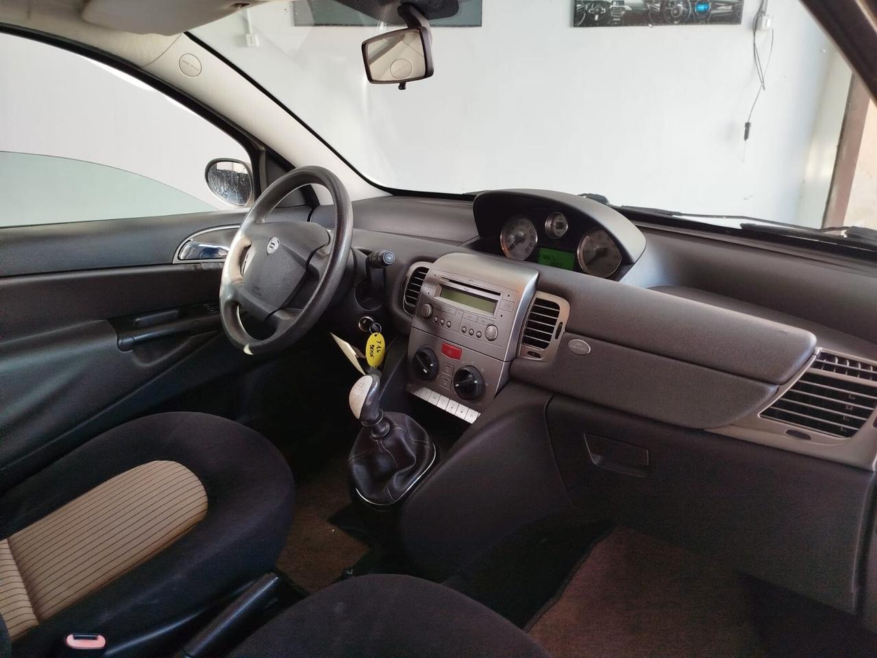 Lancia Ypsilon 1.4 benzina CON GARANZIA