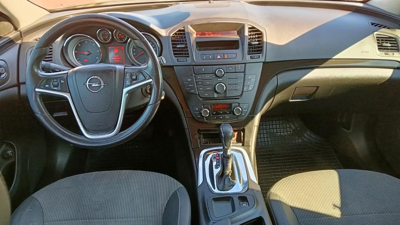 OPEL INSIGNIA AUTOMATICA -2010