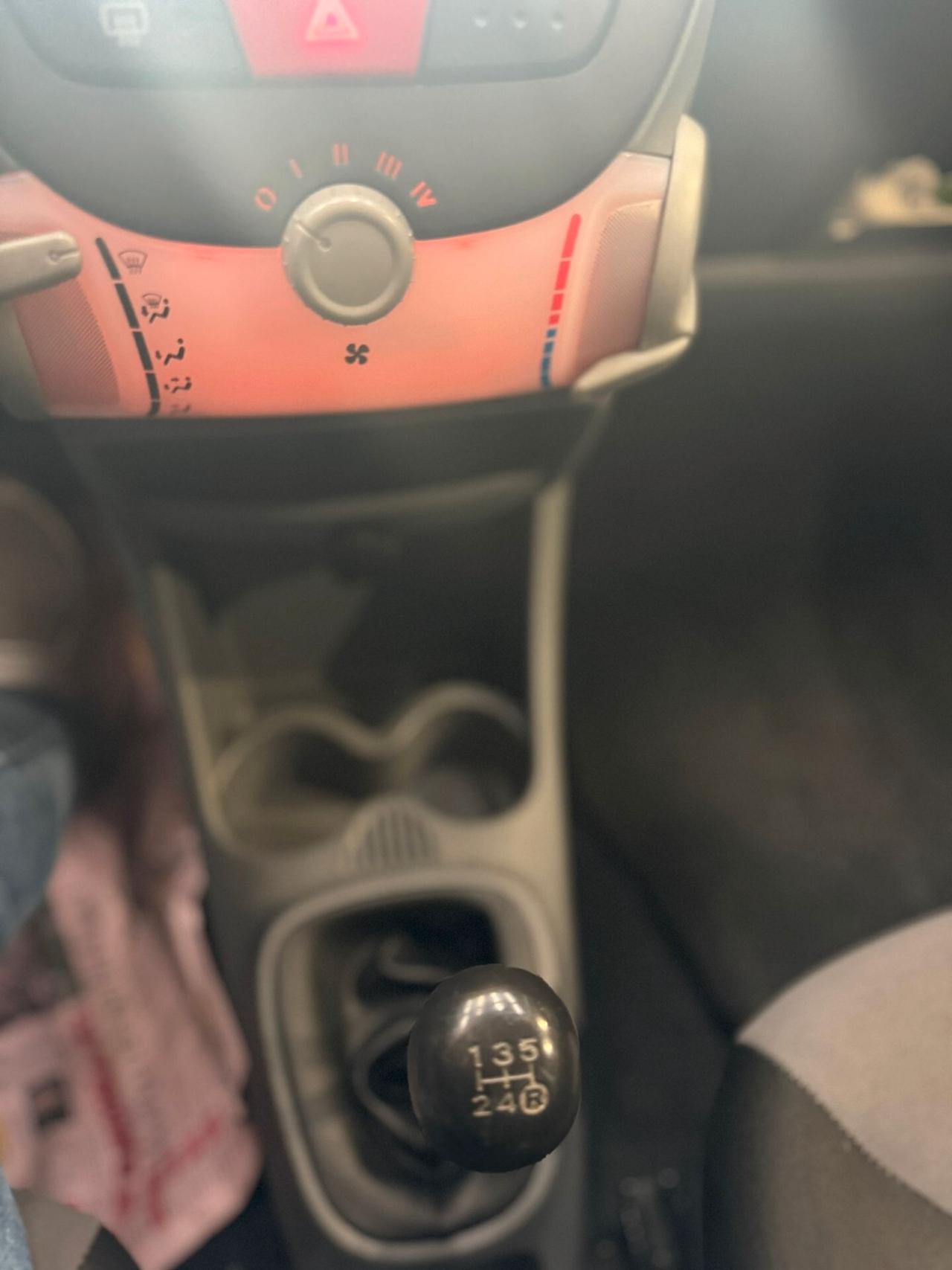 PEUGEOT 107 NEOPATENTATI