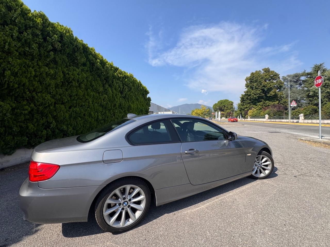 Bmw 320 320, futura, anno 2011, 2.0 diesel, automatico