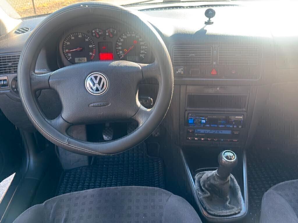 Volkswagen Golf 1.6 16V cat 5p. Highline GPL