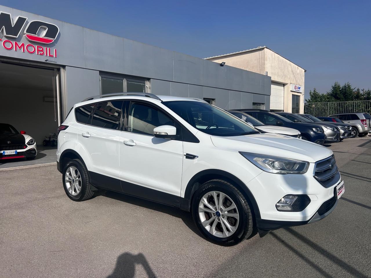 Ford Kuga 1.5 TDCI 120 CV S&S 2WD Powershift Titanium