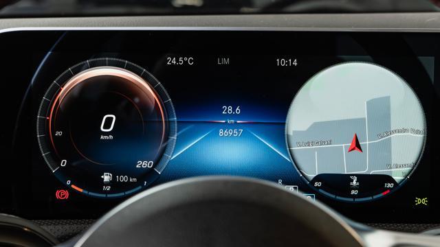 MERCEDES-BENZ CLA 200 d Shooting Brake Premium UNIPRO