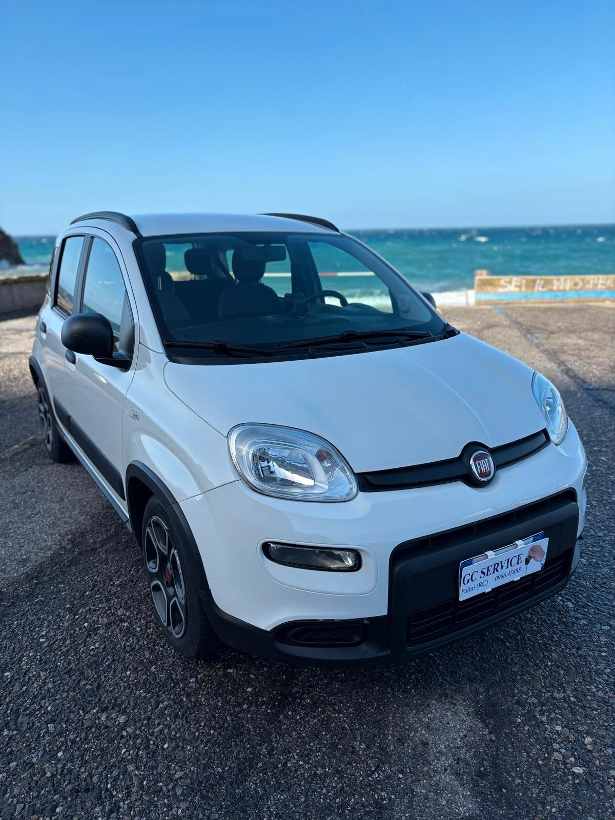 Panda 1.0 FireFly Hybrid City 5 Posti