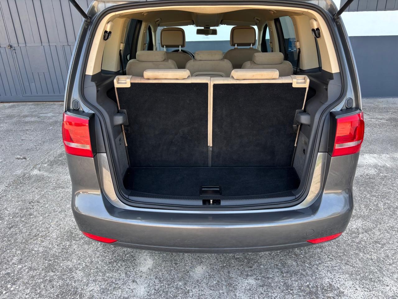 Volkswagen Touran 1.6 TDI 7 POSTI. Garanzia
