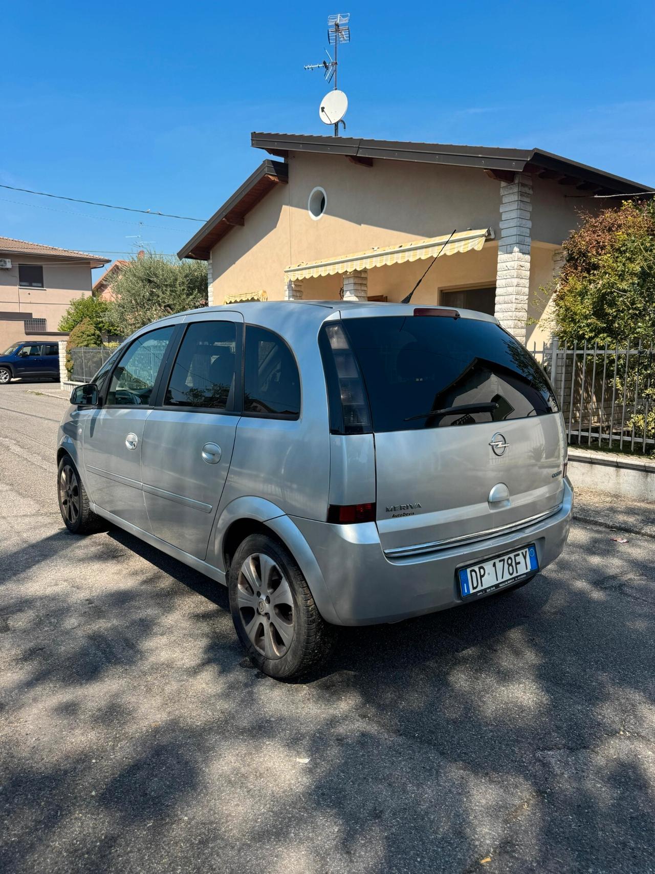 Opel Meriva 1.3 CDTI ecoFLEX Cosmo OK NEOPATENTATI