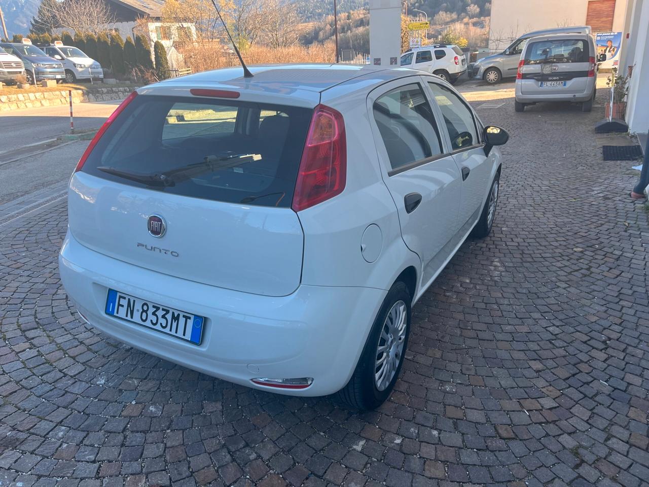 Fiat Punto 1.3 MJT II S&S 95 CV 5 porte Street