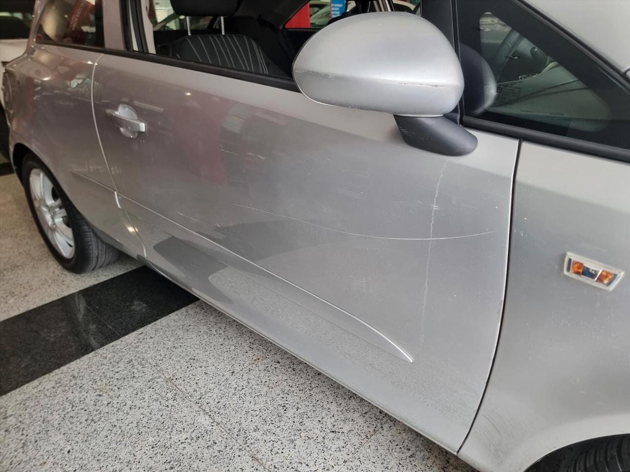 Opel Corsa 1.2 5 porte Cosmo CAMBIO AUTOMATICO GPL