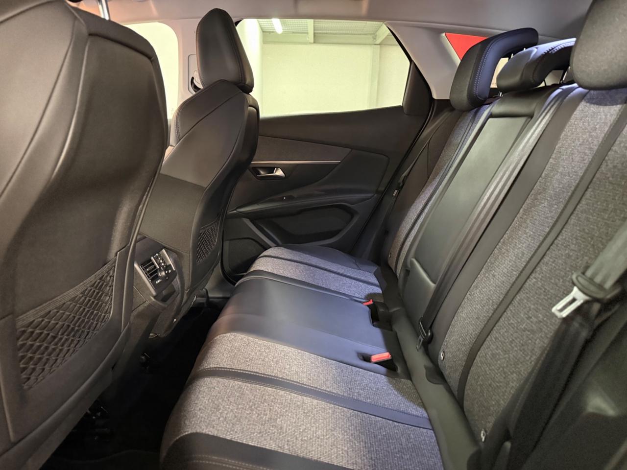 Peugeot 3008 BlueHDi 130 S&S Allure