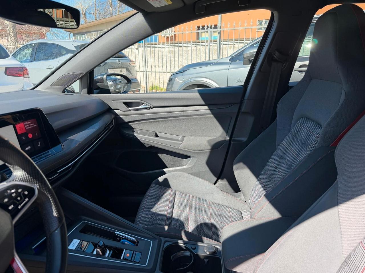 Volkswagen Golf 2.0 TSI GTI DSG