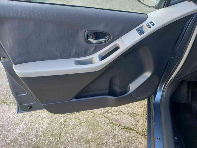 TOYOTA Yaris 1.3 5 porte Sol NEOPATENTATI