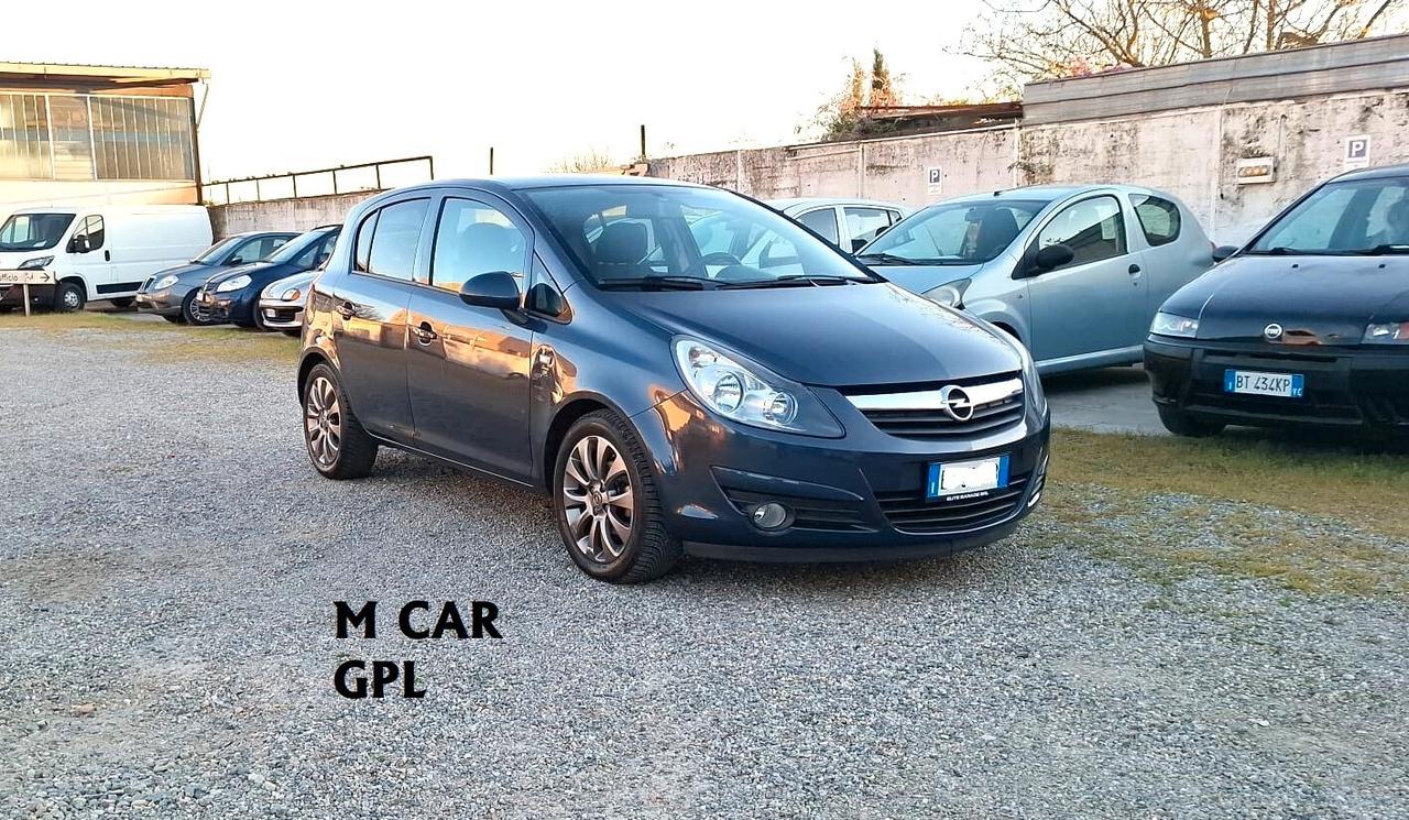 Opel Corsa 1.2 80CV 5 porte GPL-TECH Edition