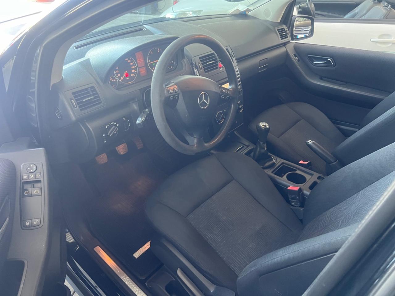 Mercedes-benz A 160 CDI BlueEFFICIENCY avantgarde