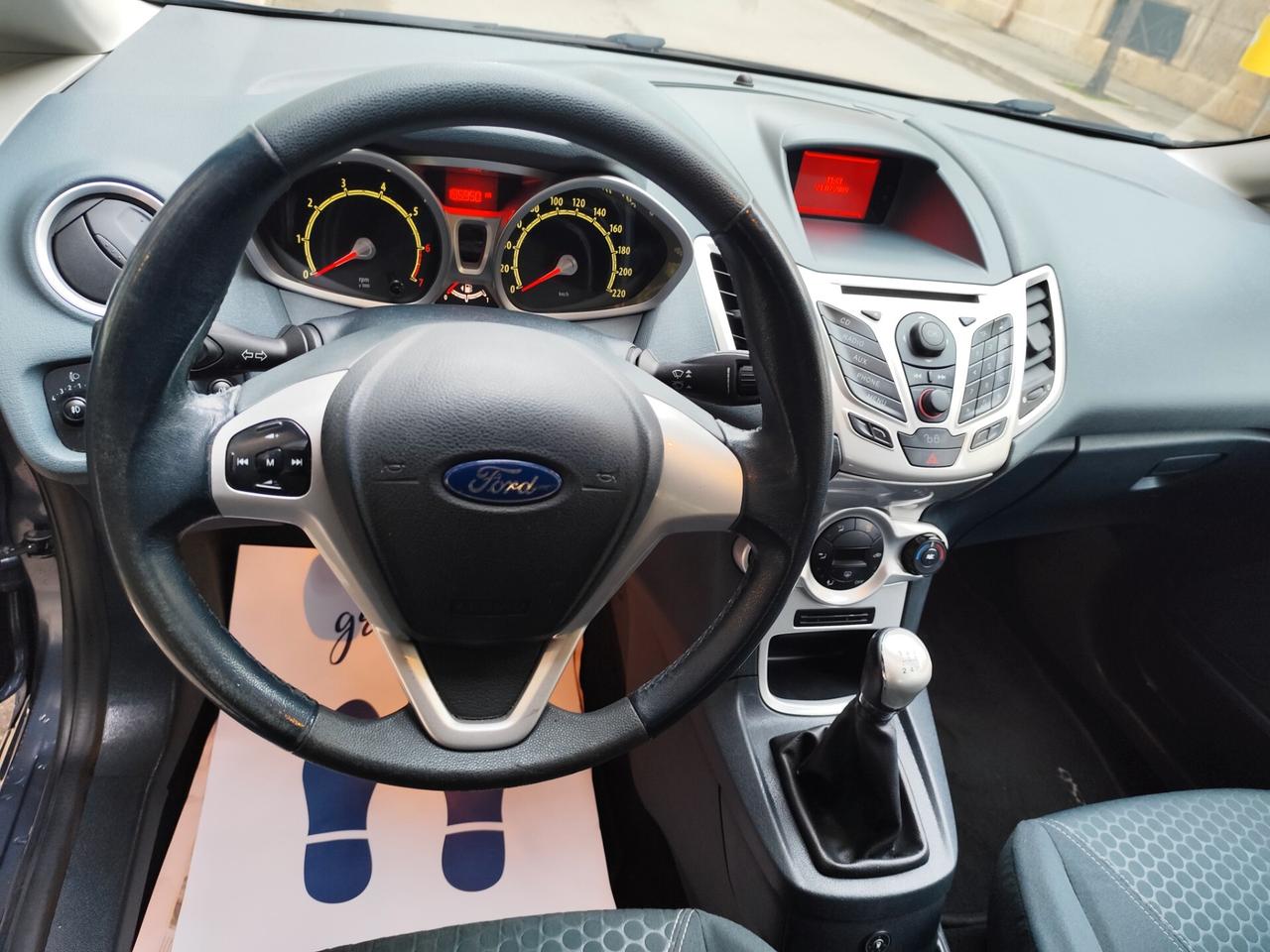 Ford Fiesta 1.4 5 porte Bz.- GPL Titanium