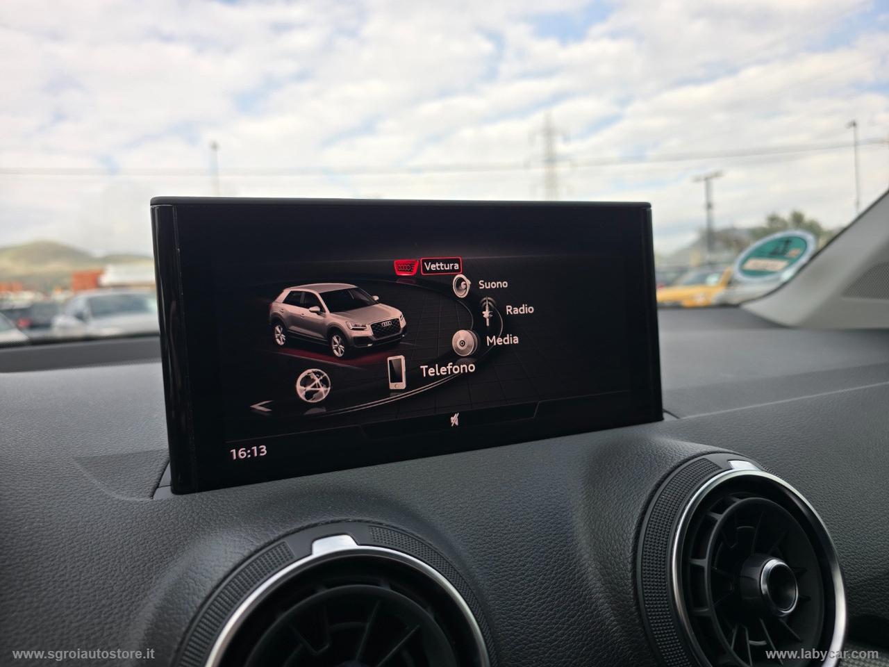 AUDI Q2 30 TDI S line Edition