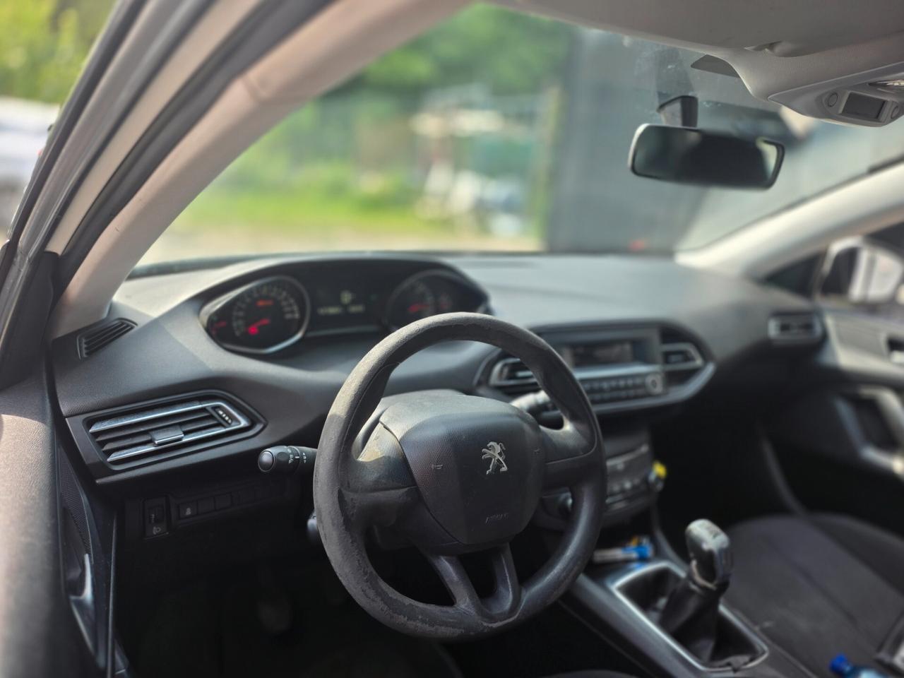 Peugeot 308 BlueHDi 100 S&S SW Business