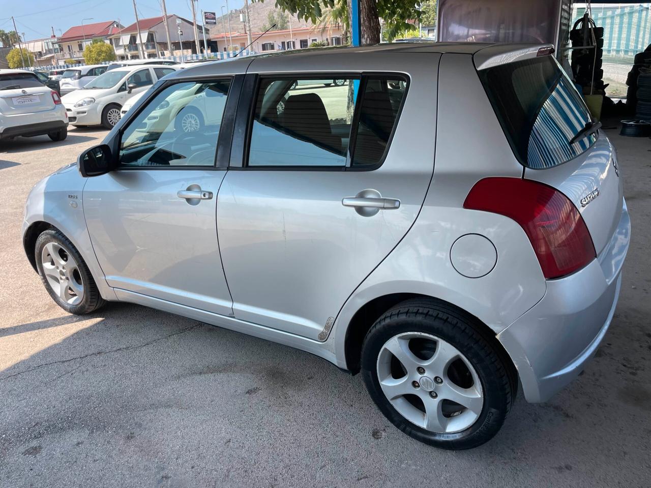 Suzuki Swift 1.3 DDiS 5p. GLX