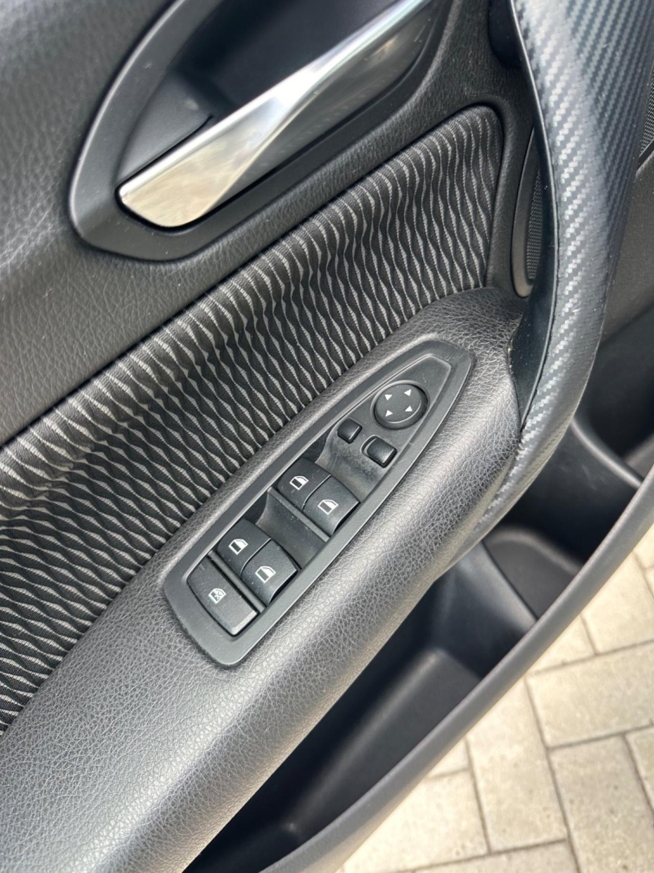 Bmw 116d 2.0 tdi 116cv AUTOMATICA ADATTA A NEOPATENTATI