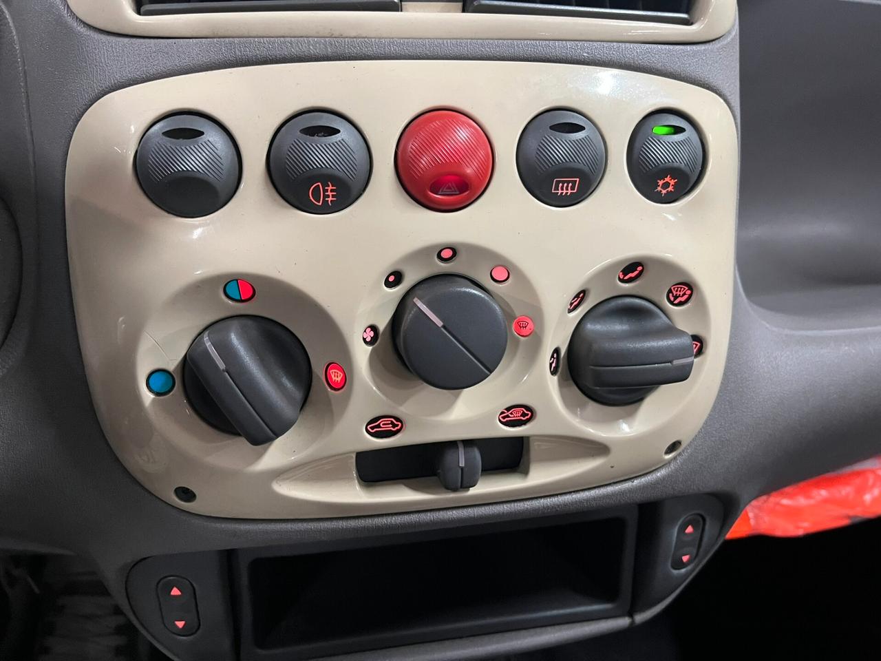 Fiat 600 1.1 clima e servosterzo, solo 50mila km